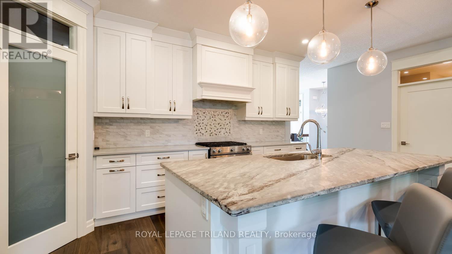 37 Ashby Crescent, Strathroy-Caradoc (Sw), Ontario  N7G 0A7 - Photo 10 - X13781710