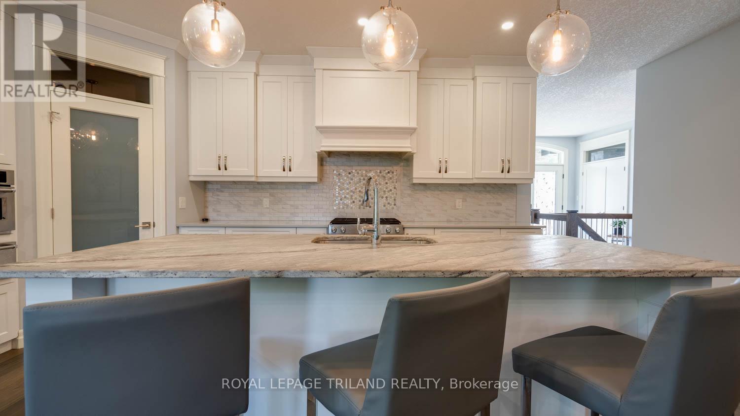 37 Ashby Crescent, Strathroy-Caradoc (Sw), Ontario  N7G 0A7 - Photo 11 - X13781710