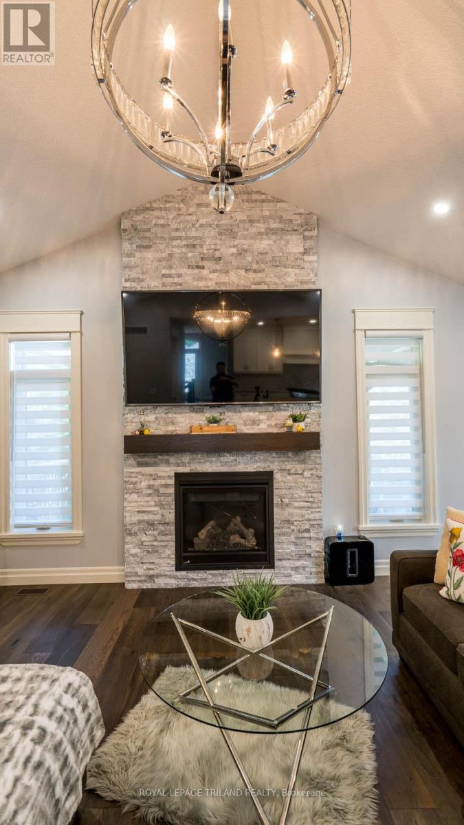 37 Ashby Crescent, Strathroy-Caradoc (Sw), Ontario  N7G 0A7 - Photo 14 - X13781710