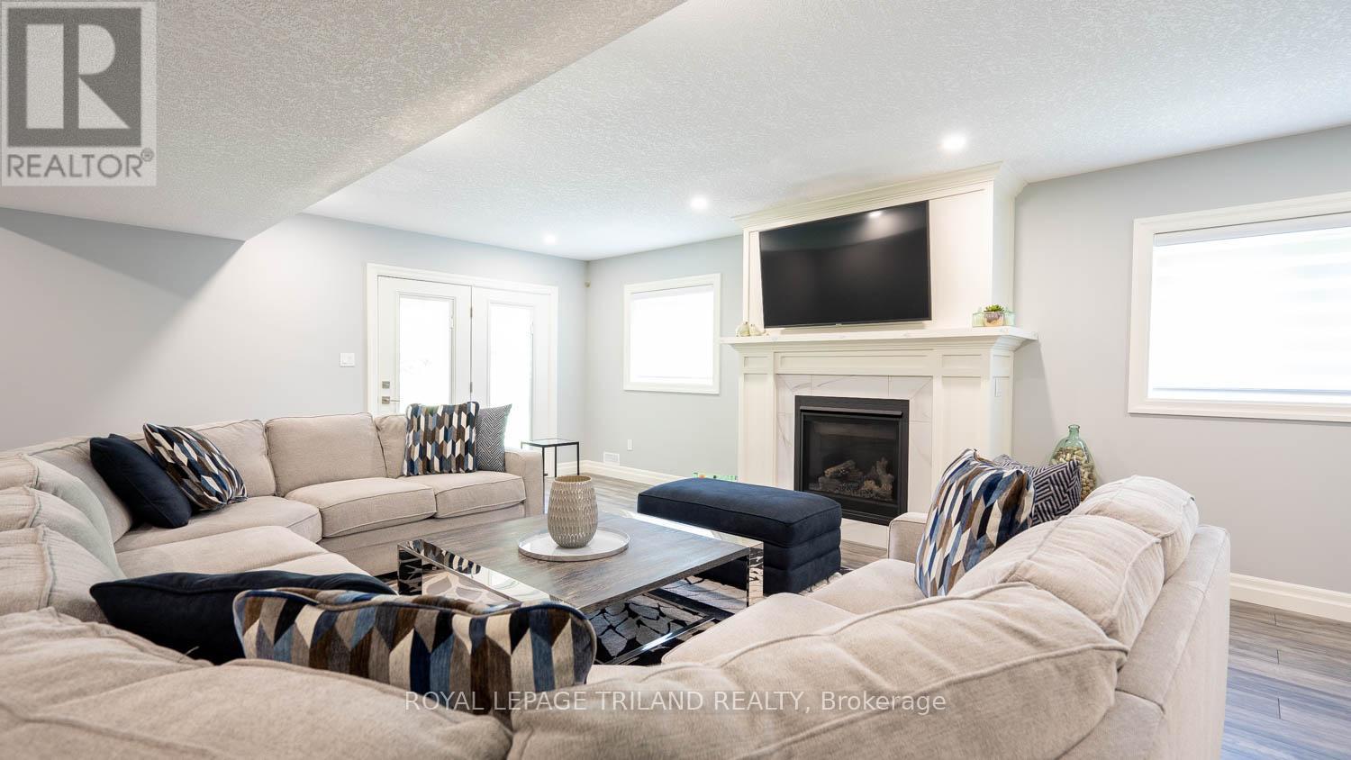 37 Ashby Crescent, Strathroy-Caradoc (Sw), Ontario  N7G 0A7 - Photo 25 - X13781710