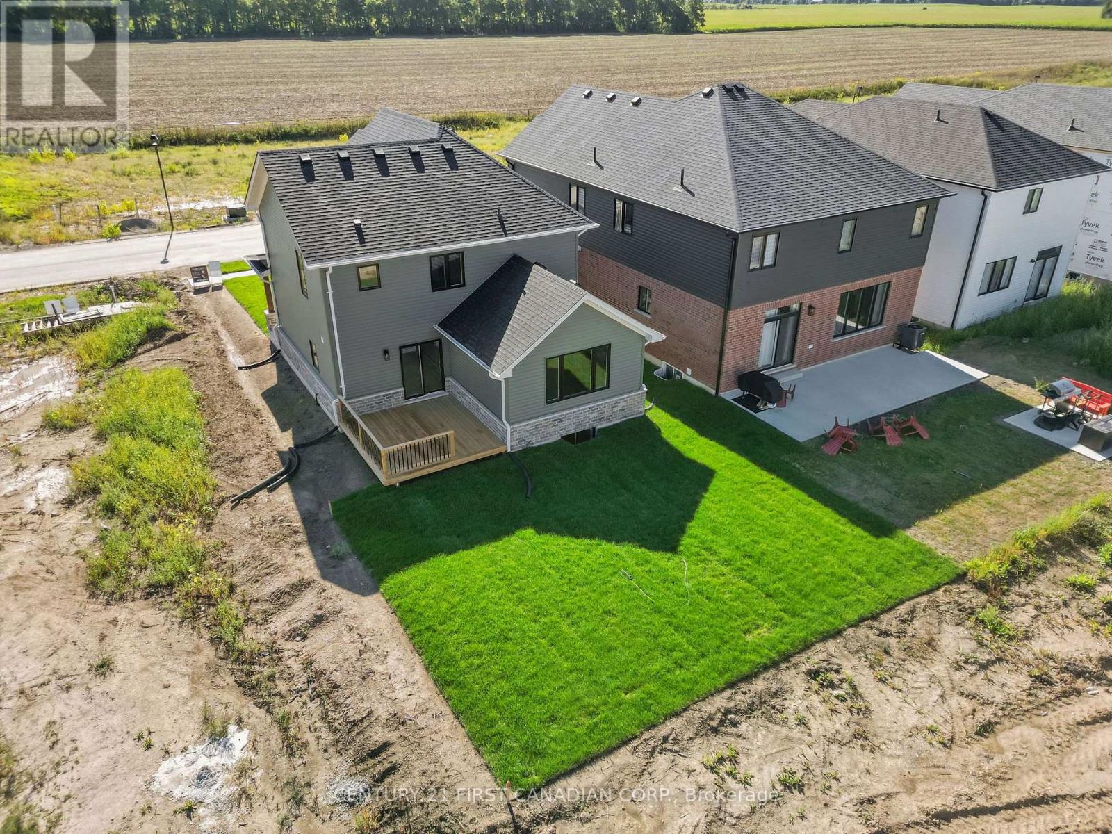 107 Sheldabren Street, North Middlesex, Ontario  N0M 1A0 - Photo 39 - X13781838