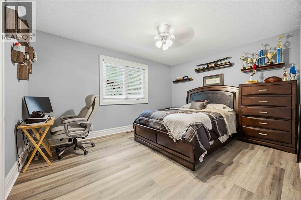 1876 Clarence Street, Sarnia, Ontario  N7X 1C8 - Photo 18 - 26022154