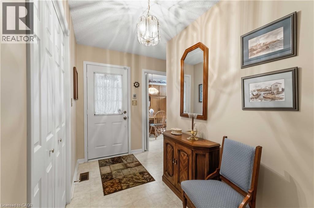 38 Driftwood Court, Grimsby, Ontario  L3M 4Y1 - Photo 6 - 40862500