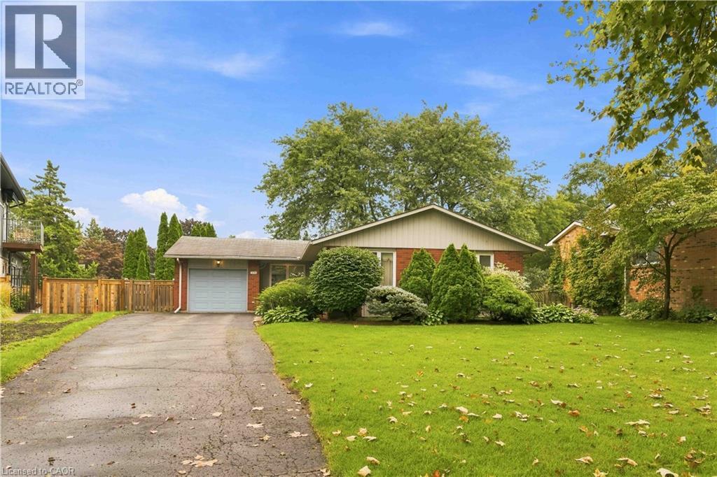 38 Driftwood Court, Grimsby, Ontario  L3M 4Y1 - Photo 3 - 40862500