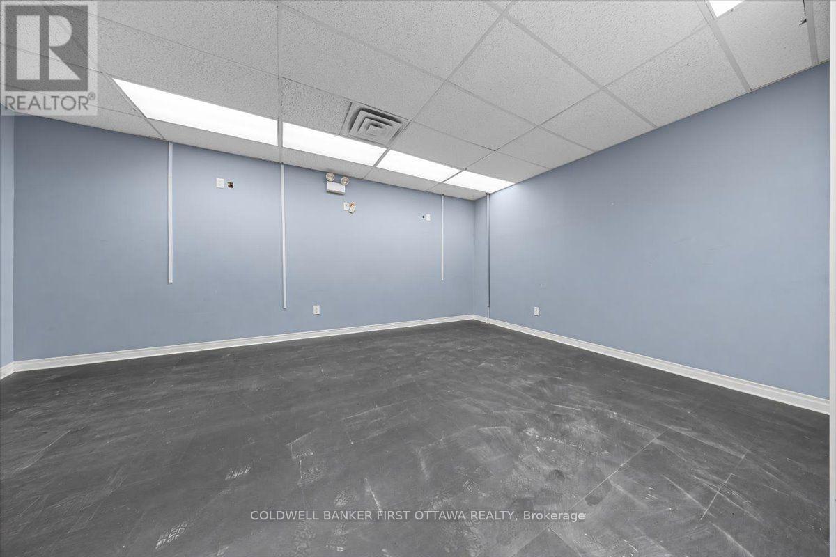 33 - 2000 Thurston Drive, Ottawa, Ontario  K1G 4K7 - Photo 31 - X13781754