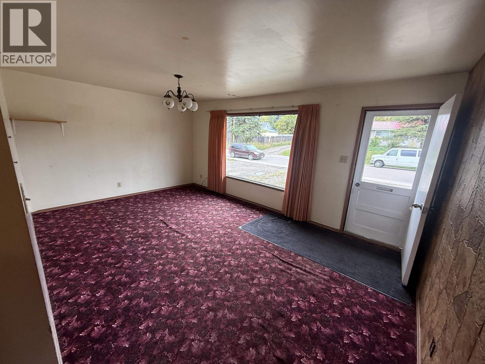 9511 98a Avenue, Fort St. John, British Columbia  V1J 1R7 - Photo 2 - R3165082