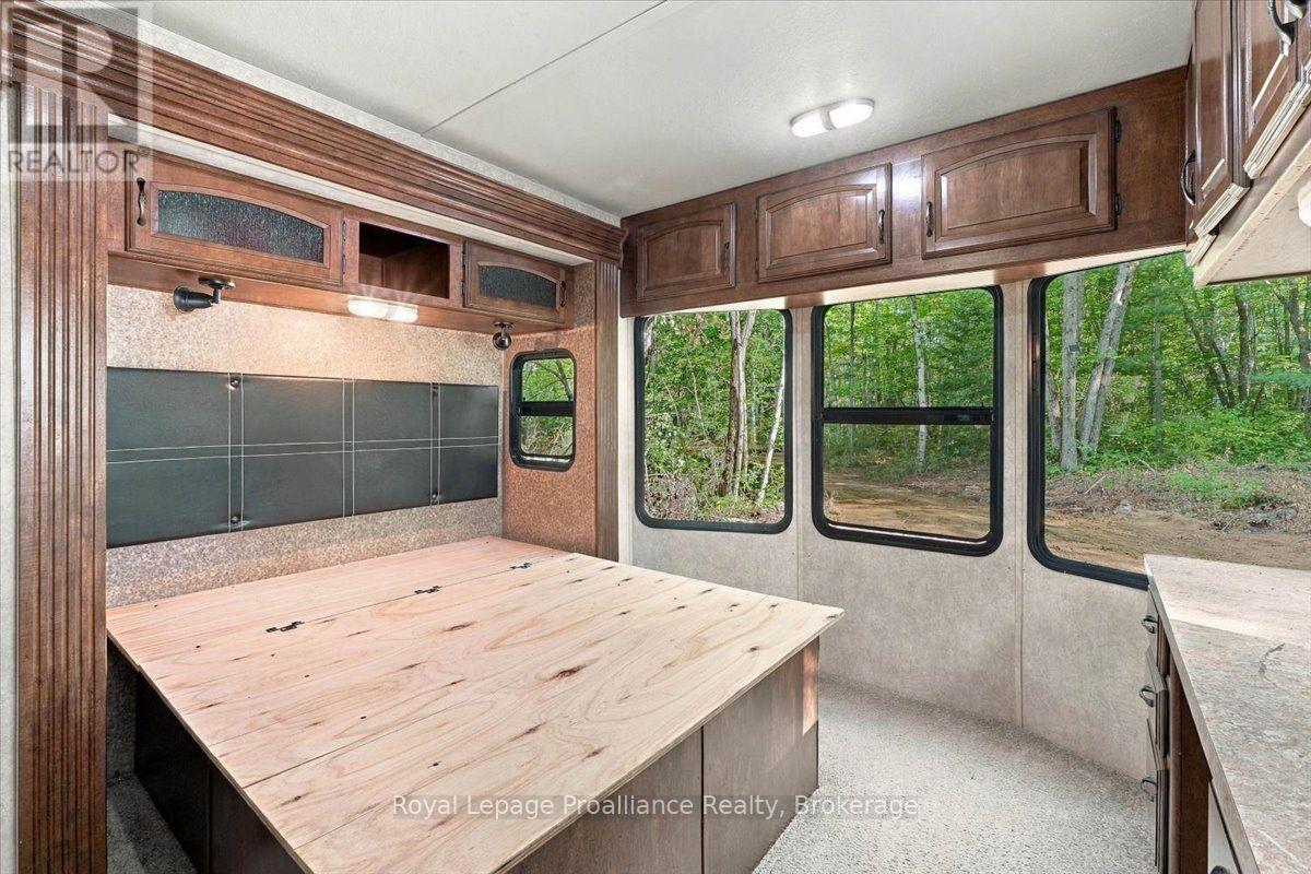 292 Hartin Road, Addington Highlands, Ontario  K0H 2G0 - Photo 4 - X13781524