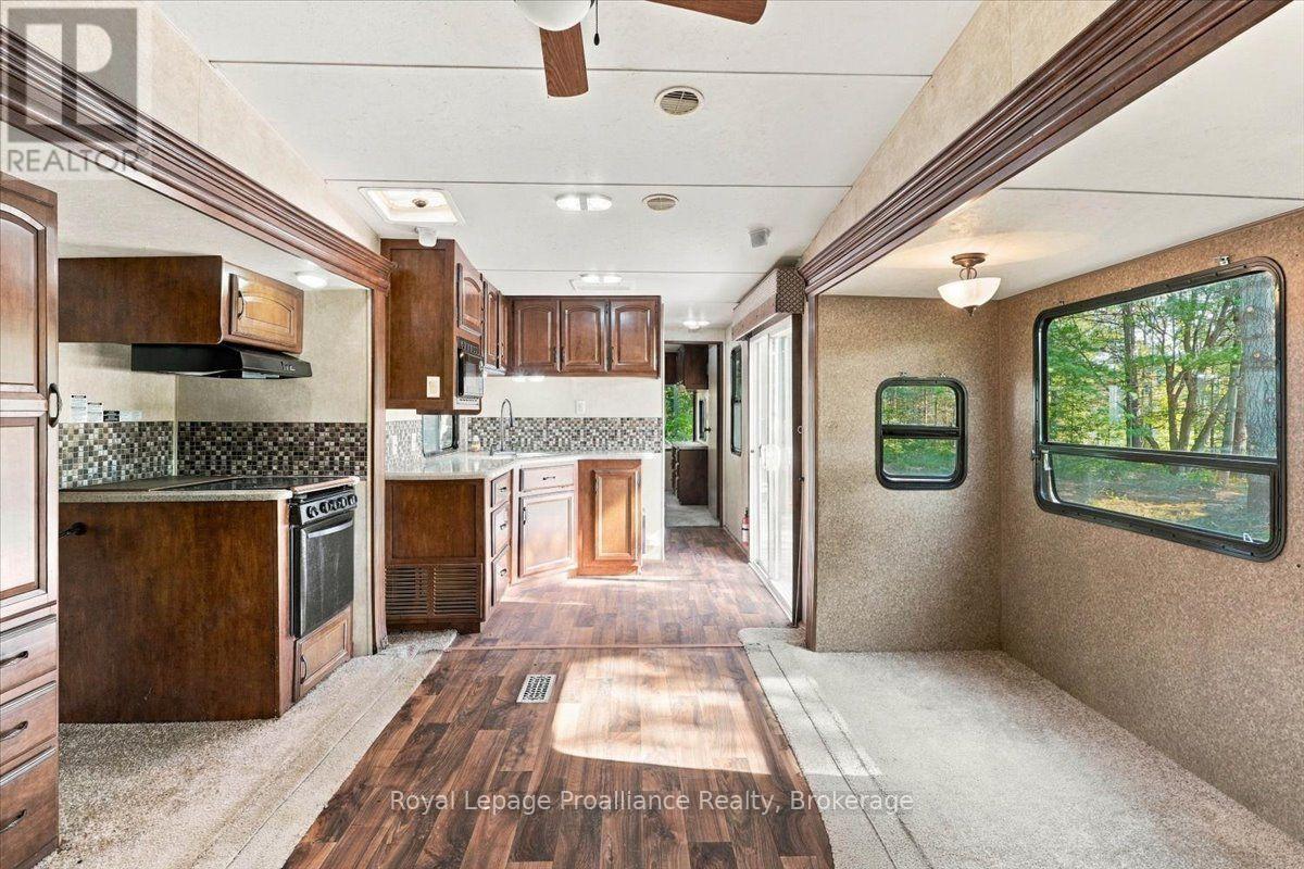 292 Hartin Road, Addington Highlands, Ontario  K0H 2G0 - Photo 8 - X13781524