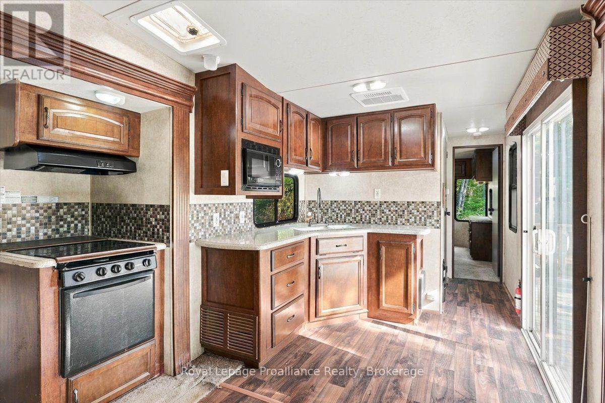 292 Hartin Road, Addington Highlands, Ontario  K0H 2G0 - Photo 9 - X13781524
