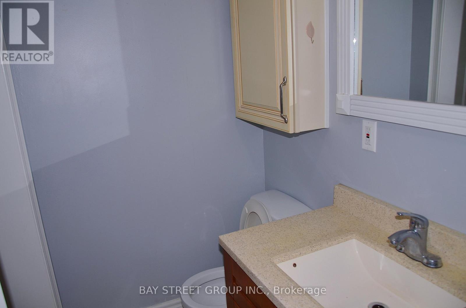 58 Alanbull Square, Toronto, Ontario  M1V 4M1 - Photo 11 - E13781868