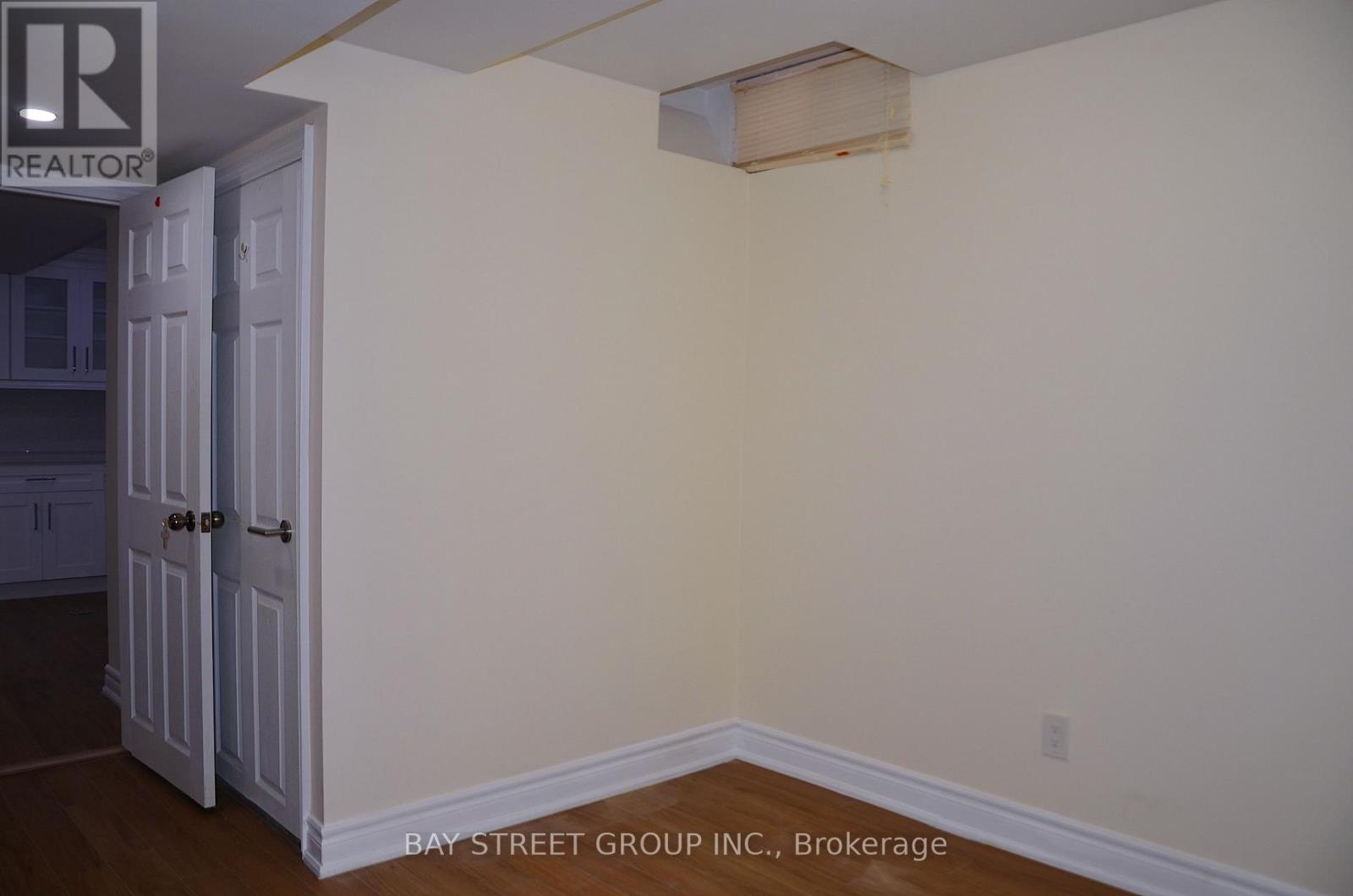 58 Alanbull Square, Toronto, Ontario  M1V 4M1 - Photo 8 - E13781868