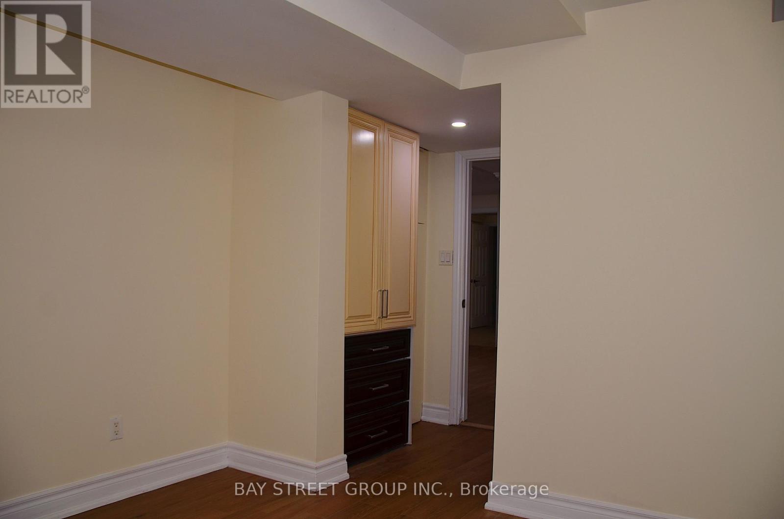 58 Alanbull Square, Toronto, Ontario  M1V 4M1 - Photo 9 - E13781868