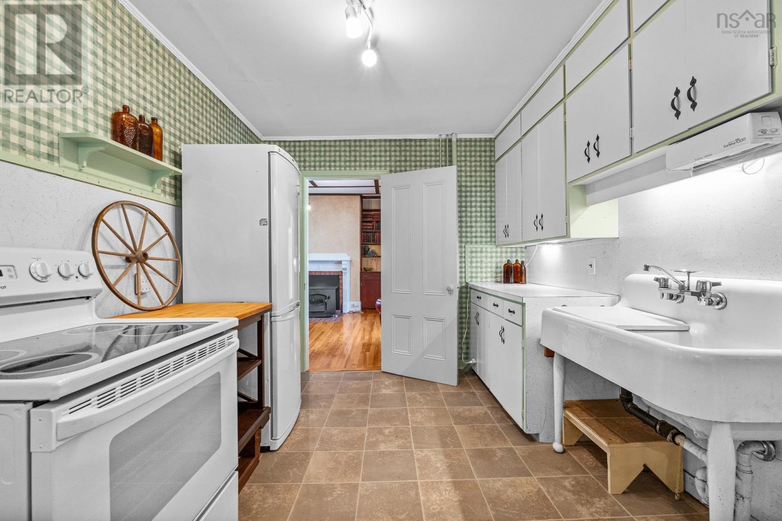 28 Arlington Place photo 25