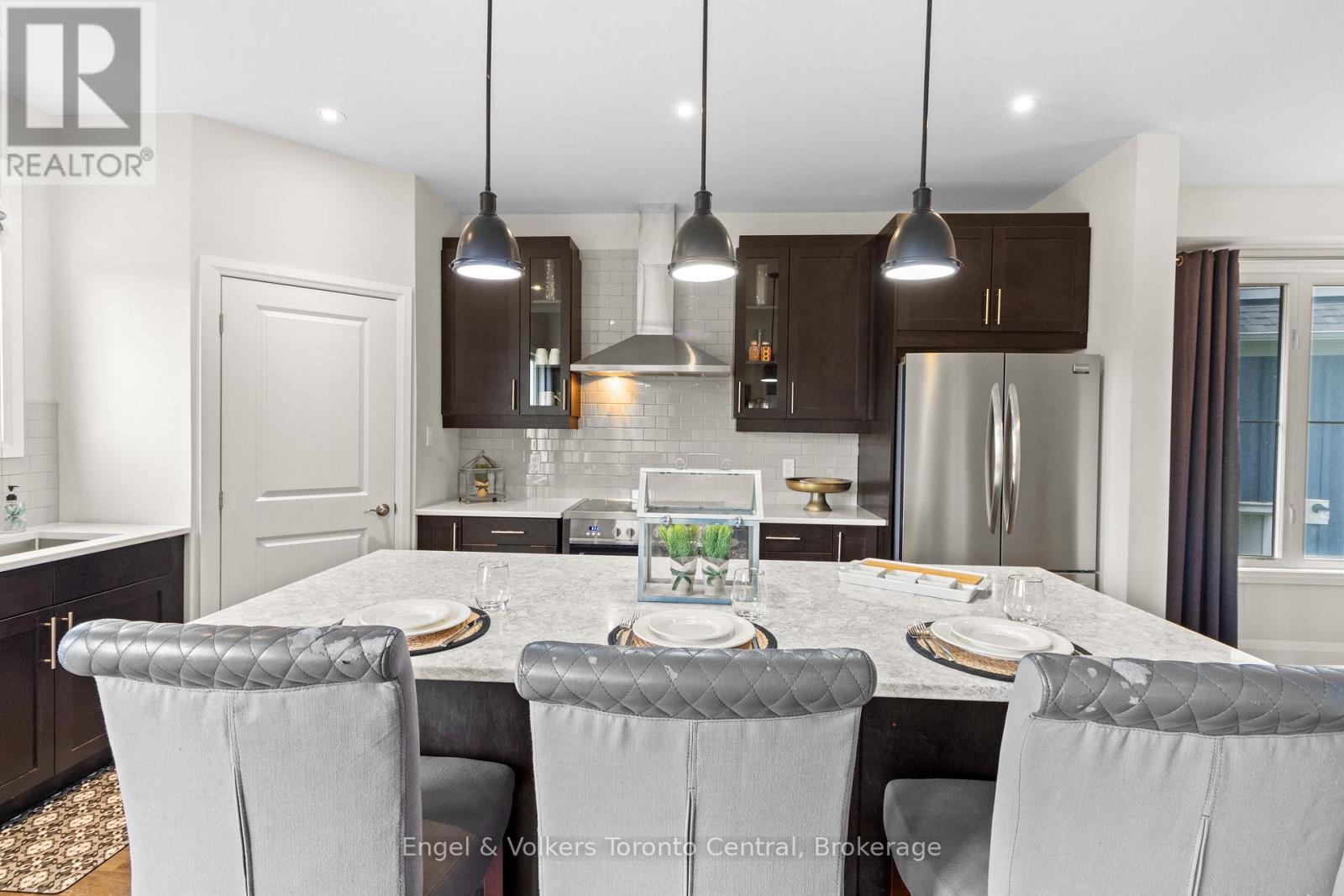 360 Yellow Birch Crescent, Blue Mountains, Ontario  L9Y 0Y1 - Photo 9 - X13781768