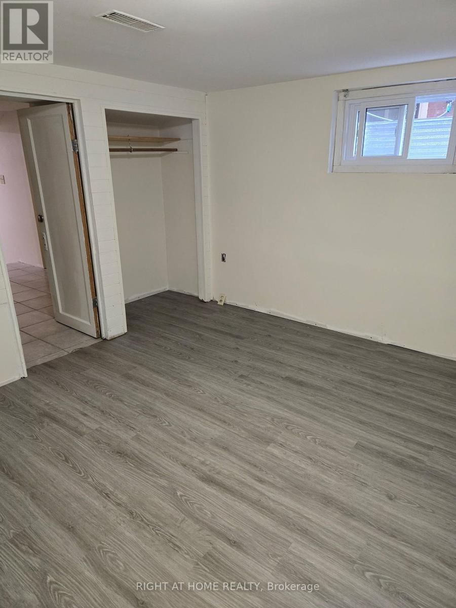 Basement - 109 Furnival Road S, Toronto, Ontario  M4B 1W6 - Photo 5 - E13735132