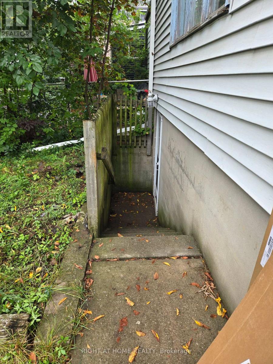 Basement - 109 Furnival Road S, Toronto, Ontario  M4B 1W6 - Photo 11 - E13735132