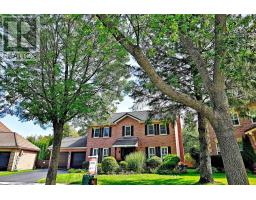 23 CRANBERRY LANE, Aurora, Ontario