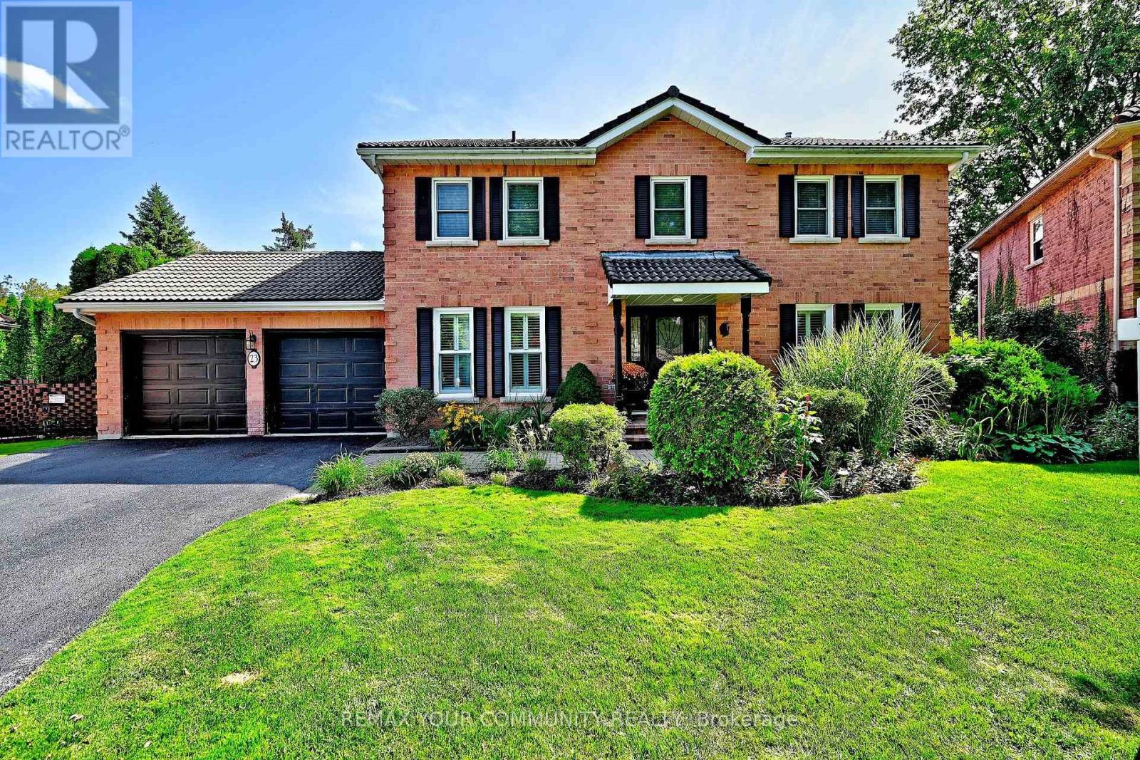 23 Cranberry Lane, Aurora, Ontario  L4G 5Y2 - Photo 2 - N13497708
