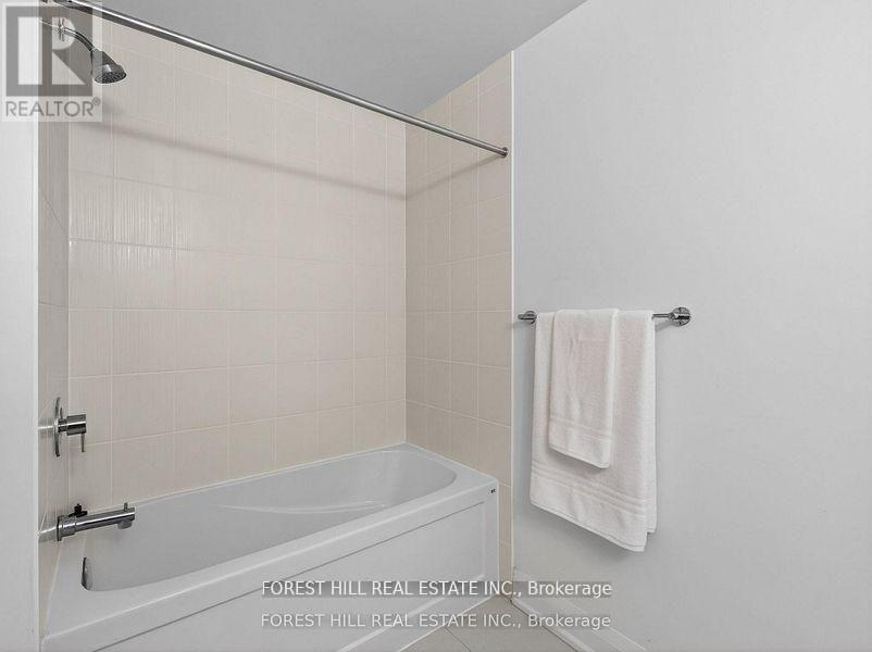 1703e - 20 Gatineau Drive, Vaughan, Ontario  L4J 0L3 - Photo 13 - N13781702