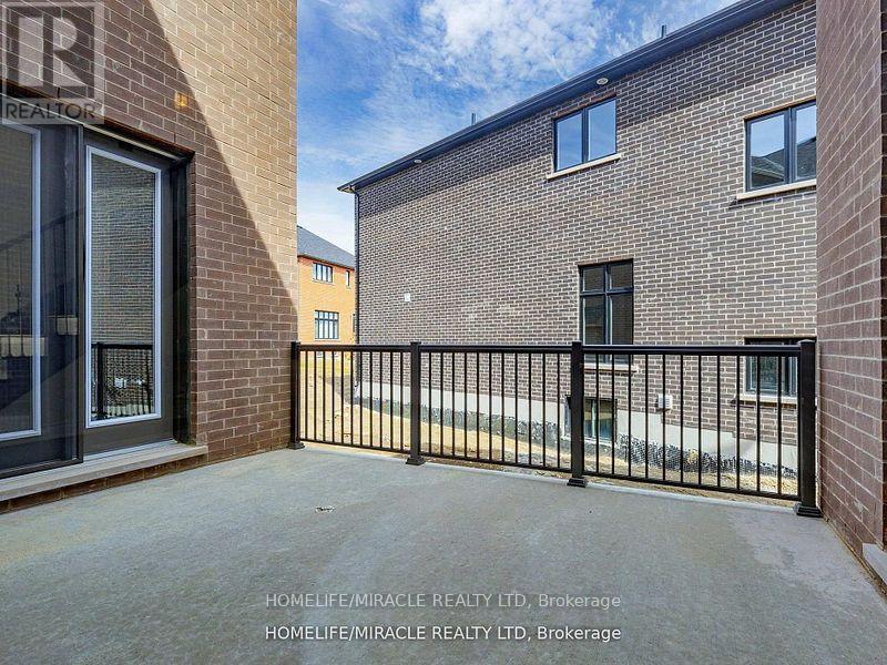 25 Joiner Circle, Whitchurch-Stouffville, Ontario  L4A 4W9 - Photo 49 - N13781762