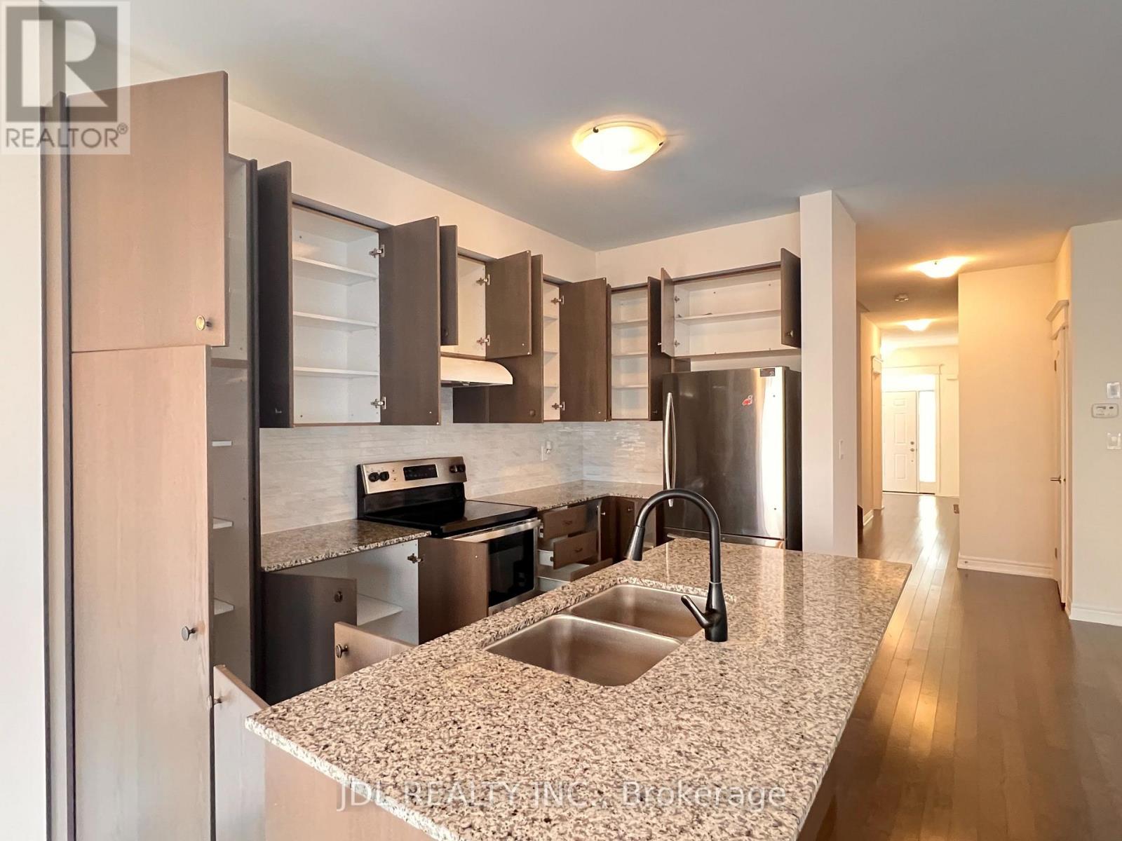 6 Twinflower Lane, Richmond Hill (Oak Ridges Lake Wilcox), Ontario  L4E 1E7 - Photo 10 - N13781796