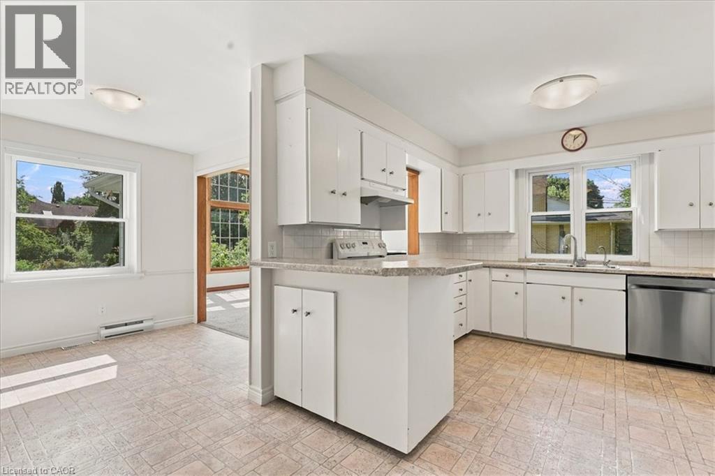 419 Forestlawn Road, Waterloo, Ontario  N2K 2J5 - Photo 13 - 40862600