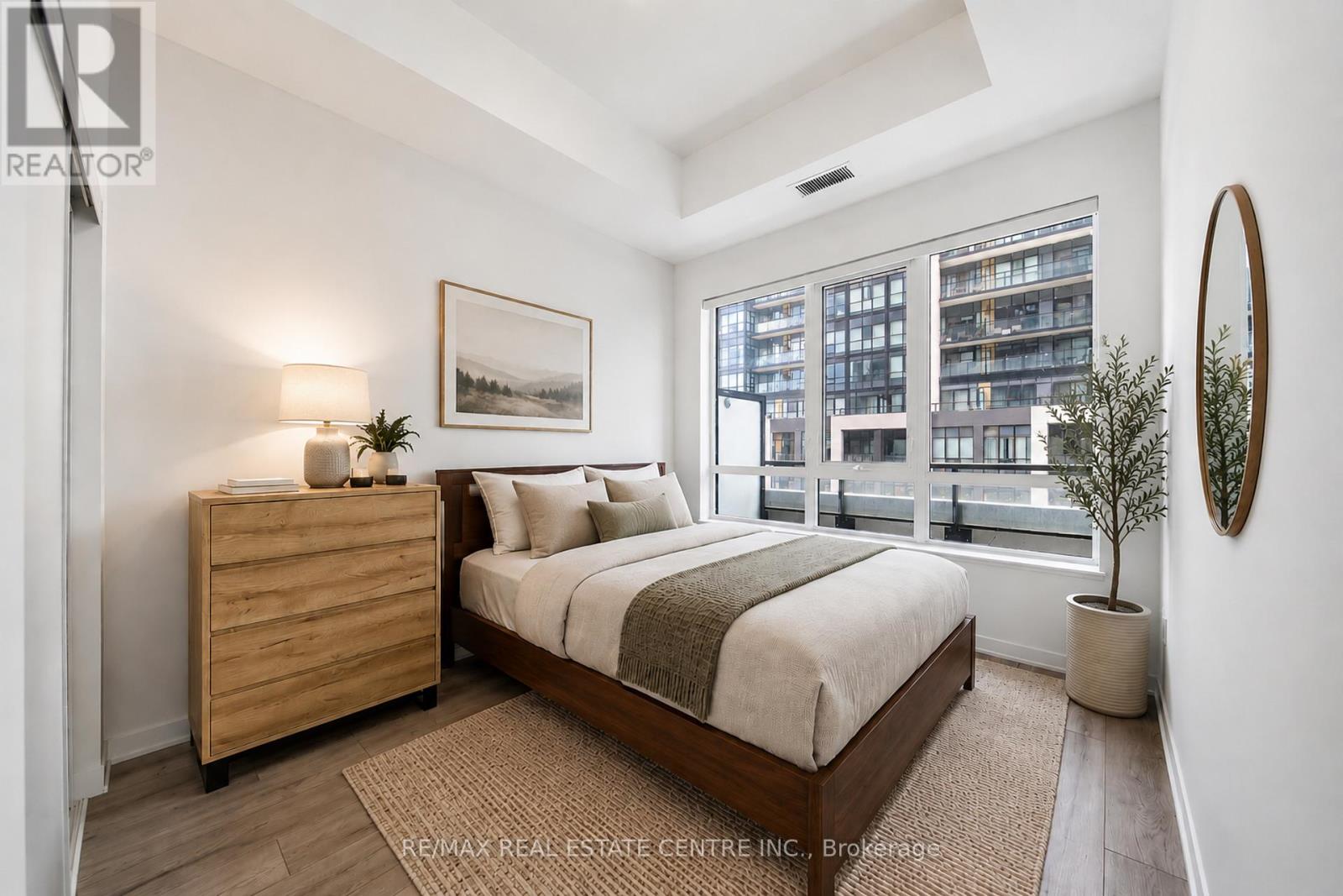 221 - 395 Dundas Street W, Oakville, Ontario  L6M 4M2 - Photo 6 - W13781780