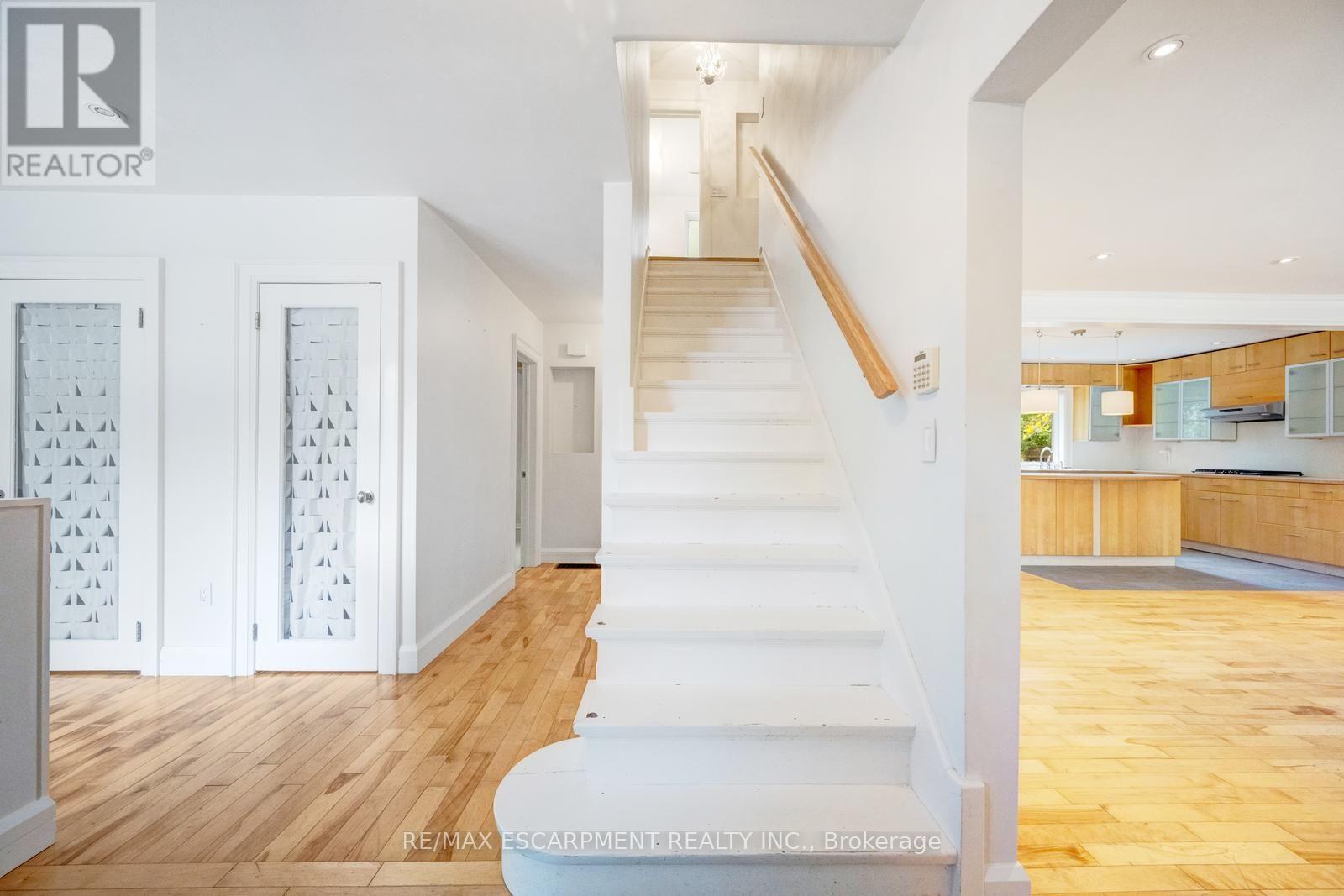 7 Washington Avenue, Oakville, Ontario  L6K 1W5 - Photo 22 - W13781814