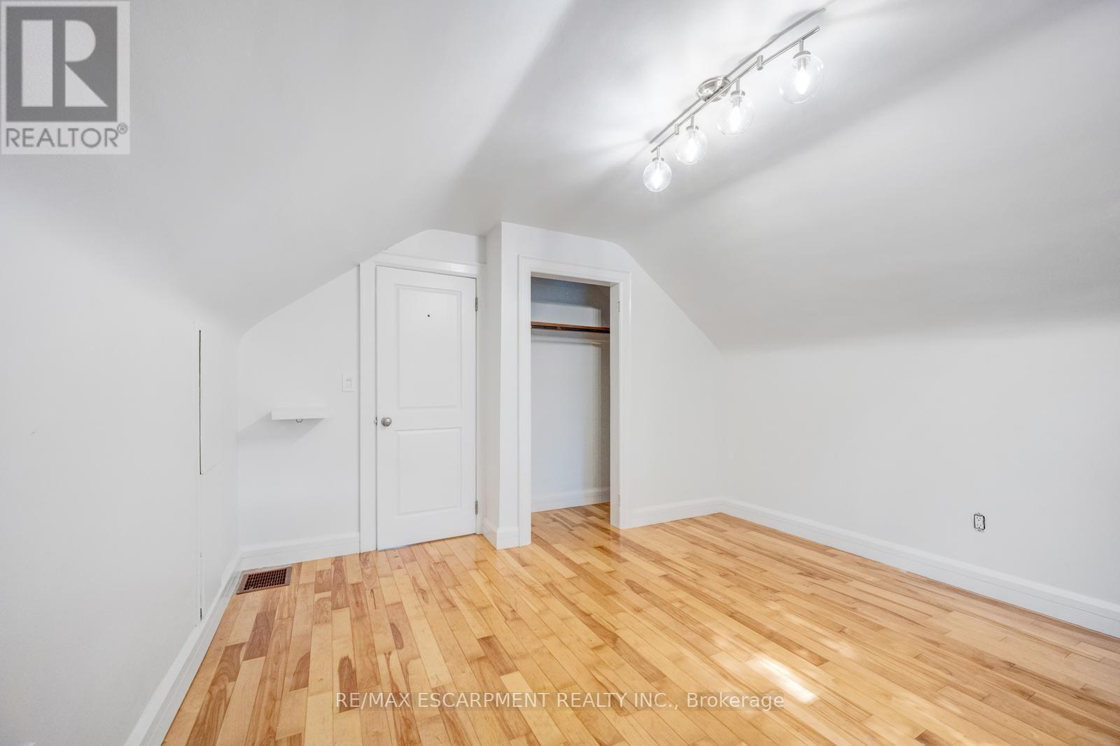 7 Washington Avenue, Oakville, Ontario  L6K 1W5 - Photo 30 - W13781814