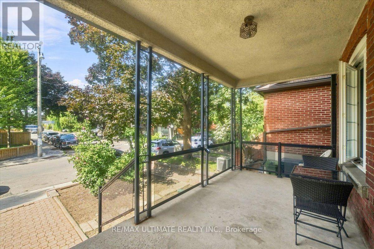 299 Delaware Avenue, Toronto, Ontario  M6H 2T7 - Photo 3 - W13781858