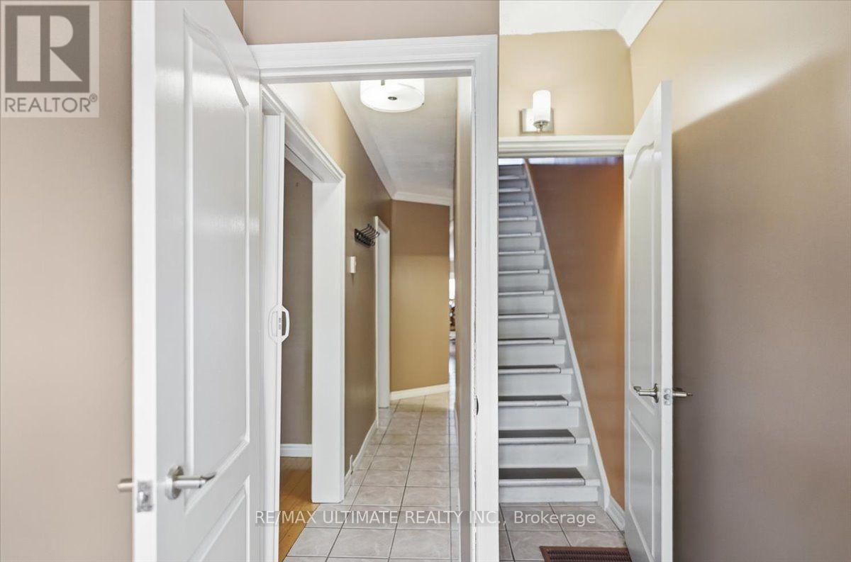 299 Delaware Avenue, Toronto, Ontario  M6H 2T7 - Photo 4 - W13781858