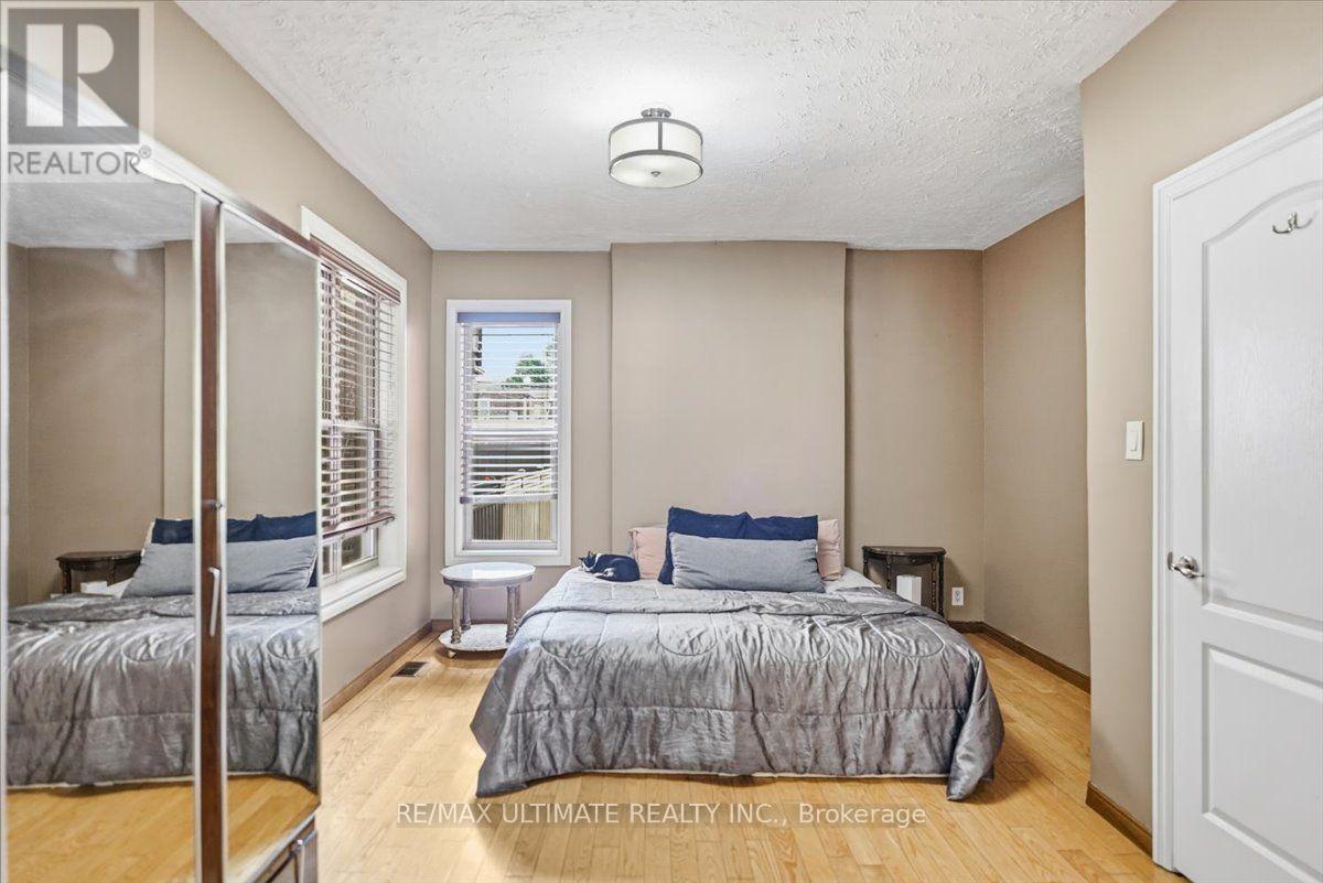 299 Delaware Avenue, Toronto, Ontario  M6H 2T7 - Photo 9 - W13781858