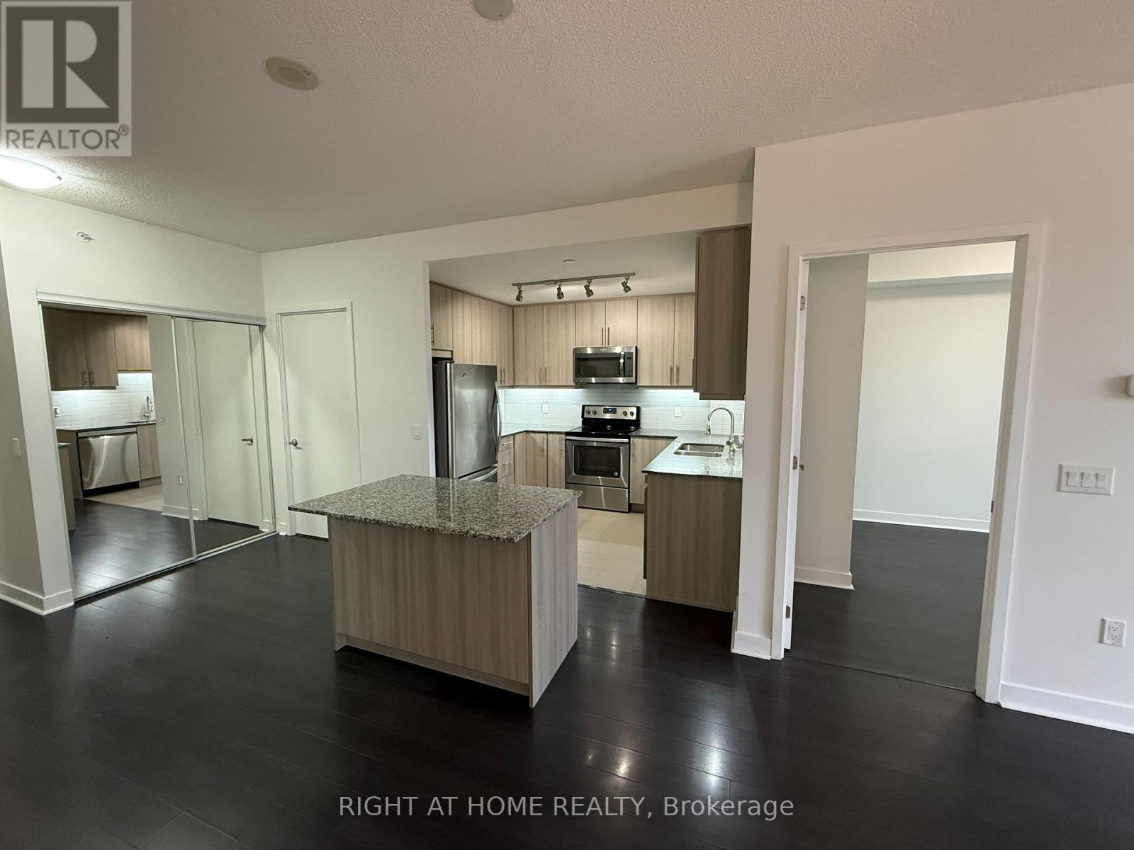 3975 Grand Park Drive, Mississauga, Ontario  L5B 0K4 - Photo 11 - W13781860