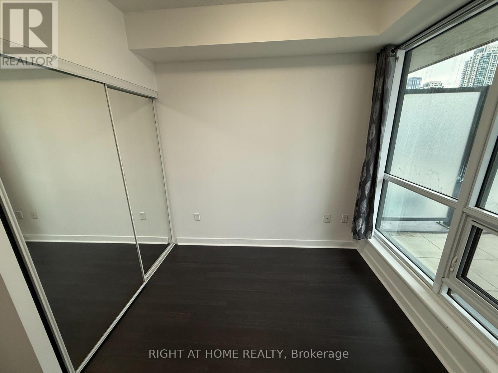3975 Grand Park Drive, Mississauga, Ontario  L5B 0K4 - Photo 19 - W13781860