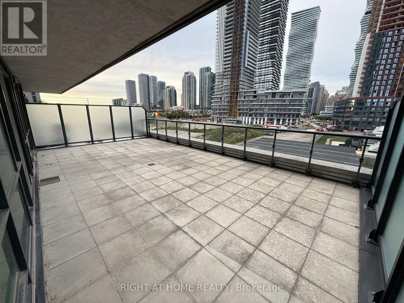 3975 Grand Park Drive, Mississauga, Ontario  L5B 0K4 - Photo 35 - W13781860