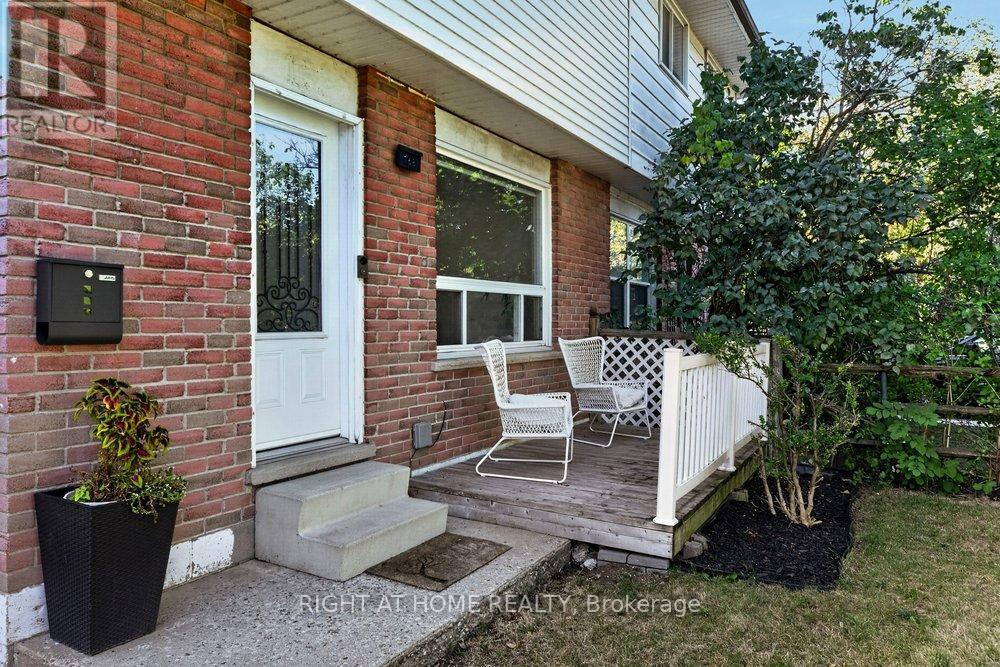 168 Berkindale Drive, Hamilton, Ontario  L8E 1M5 - Photo 2 - X13781686