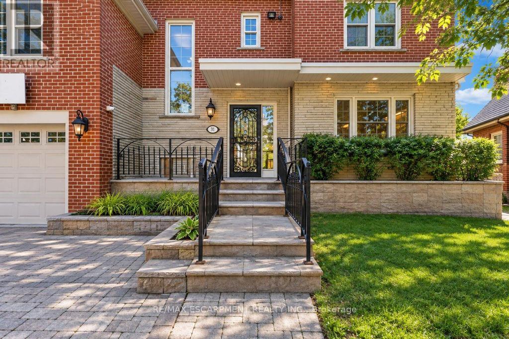 31 Fairleigh Crescent, Hamilton, Ontario  L8M 2L1 - Photo 3 - X13781772