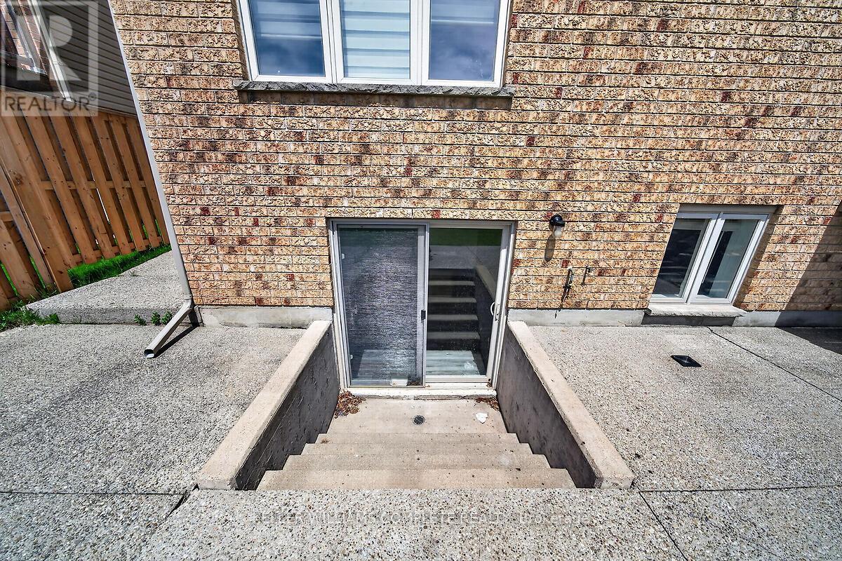 9128 Hendershot Boulevard, Niagara Falls, Ontario  L2H 0E3 - Photo 22 - X13781828