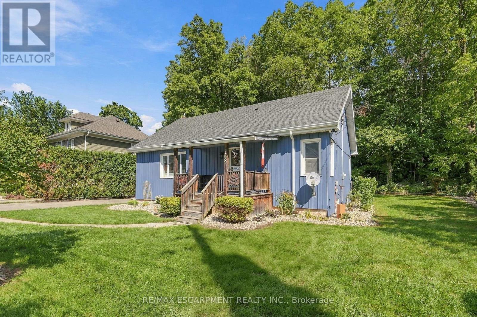 108 Sutherland Street E, Haldimand, Ontario  N3W 1C6 - Photo 2 - X13781904