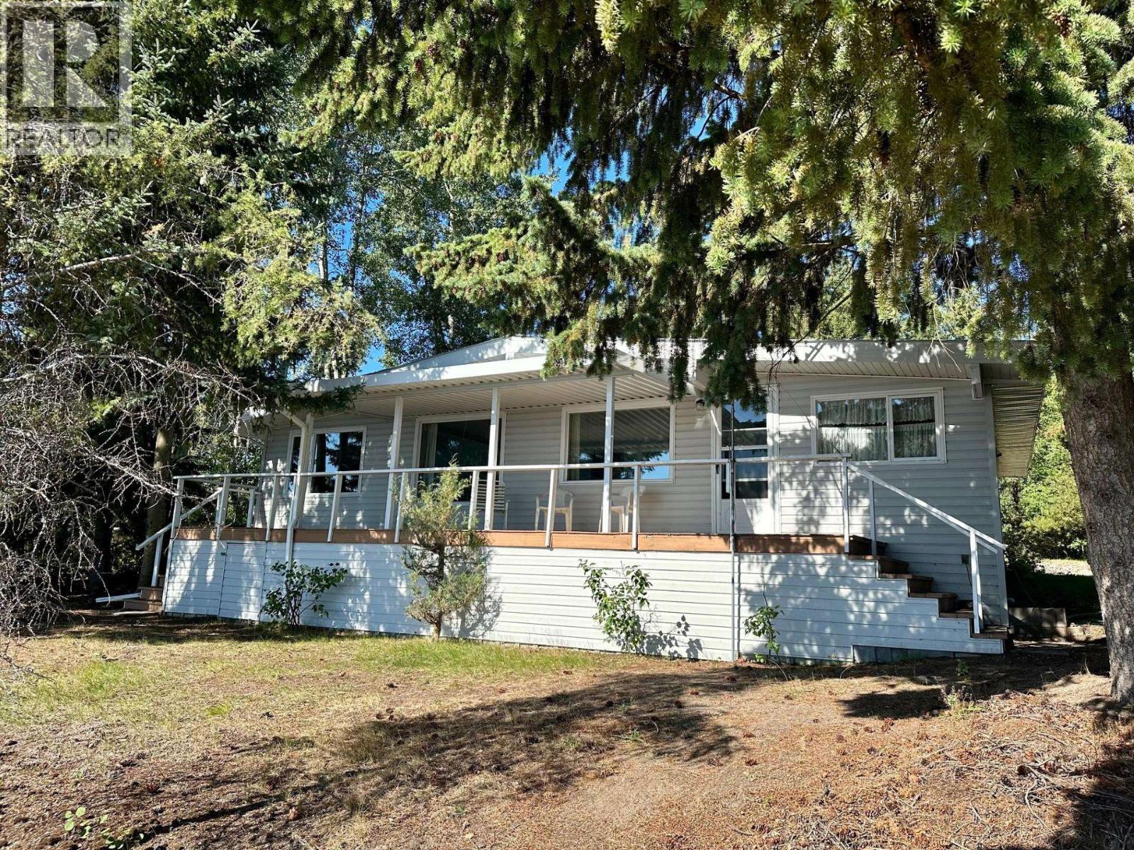 8241 Peterson Road, Fraser Lake, British Columbia  V0J 1S0 - Photo 6 - R3115384