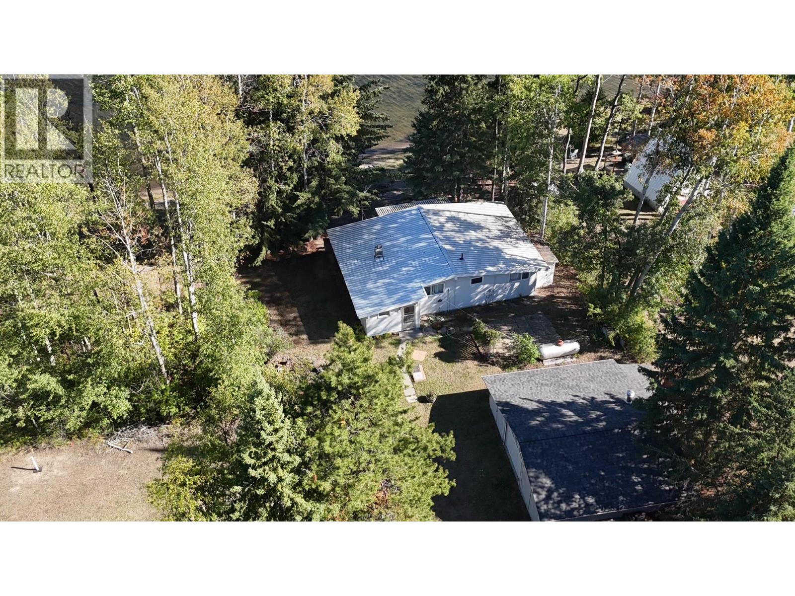 8241 Peterson Road, Fraser Lake, British Columbia  V0J 1S0 - Photo 3 - R3115384