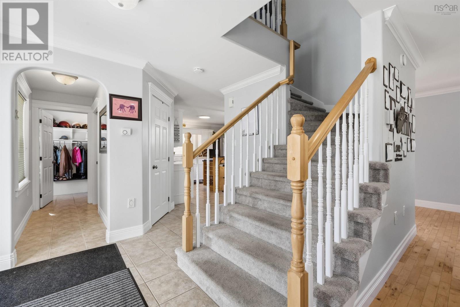 1 Gordon Street, Bedford, Nova Scotia  B4A 2N6 - Photo 4 - 202623257