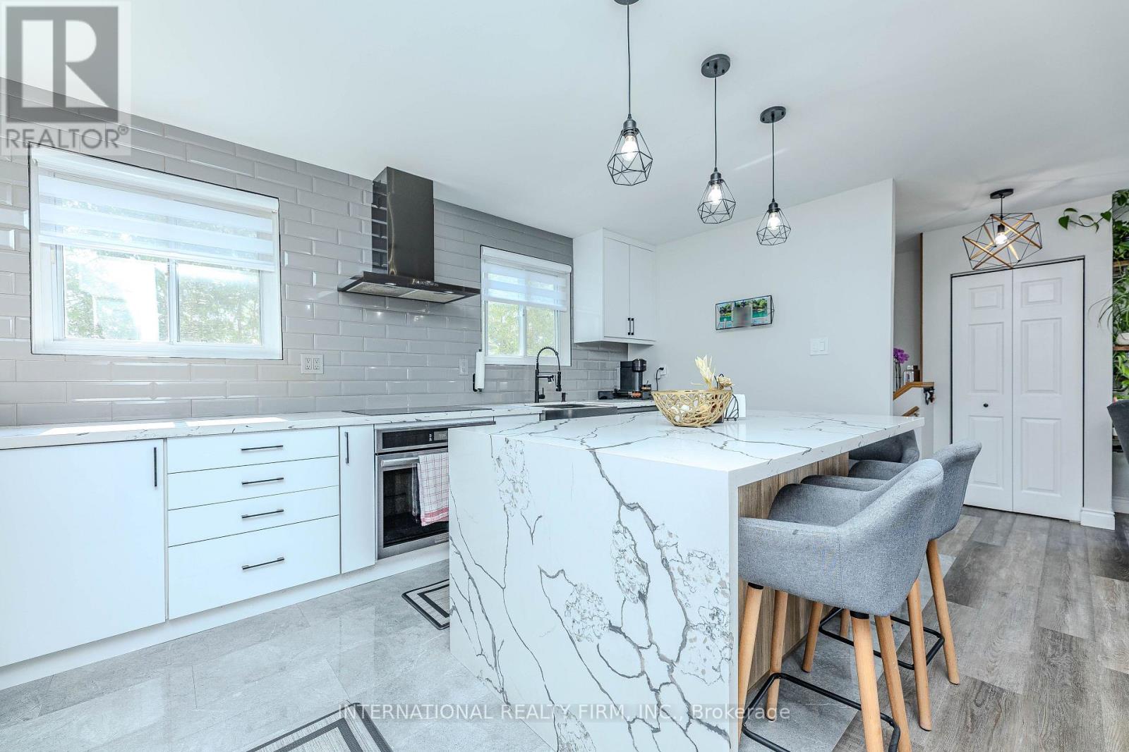 1291 Consort Crescent, Burlington, Ontario  L7M 1J8 - Photo 12 - W13781908