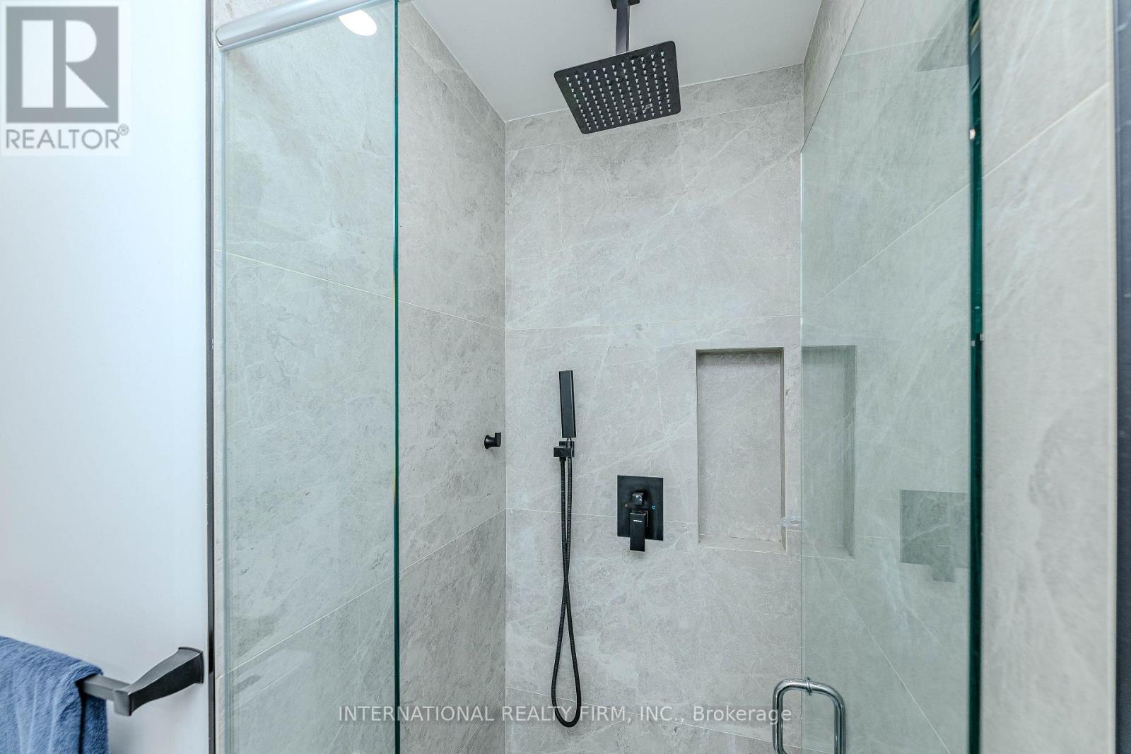 1291 Consort Crescent, Burlington, Ontario  L7M 1J8 - Photo 21 - W13781908