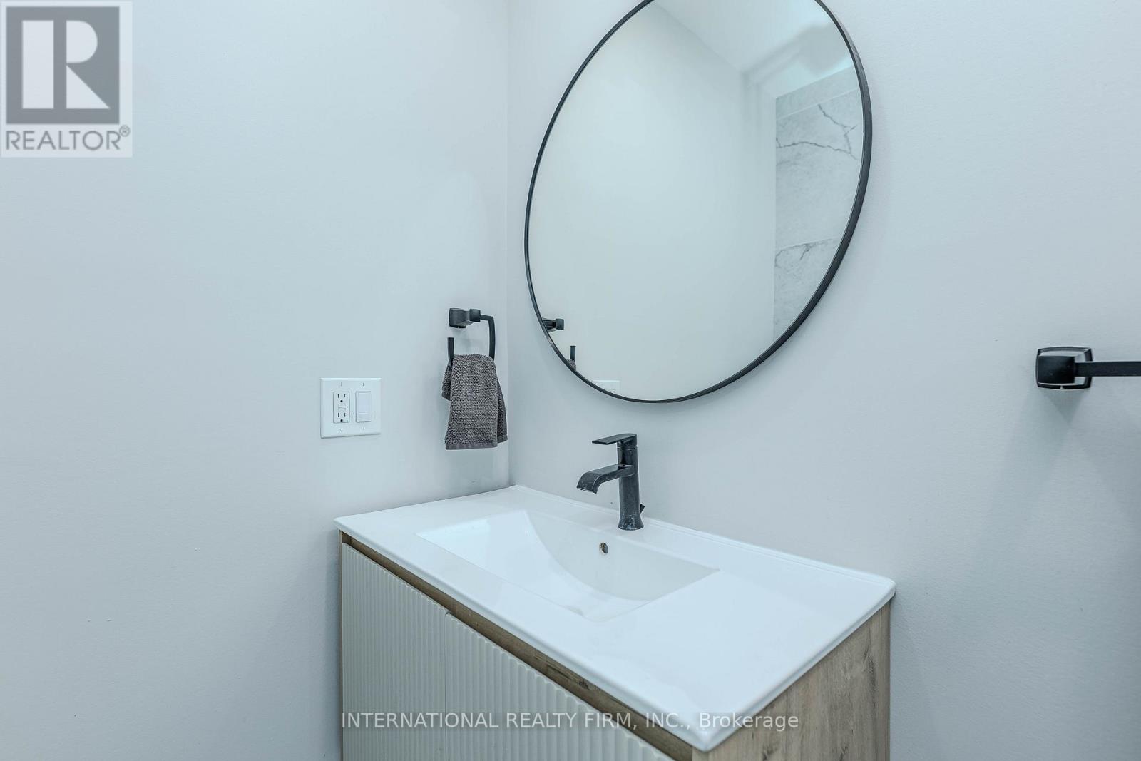 1291 Consort Crescent, Burlington, Ontario  L7M 1J8 - Photo 29 - W13781908