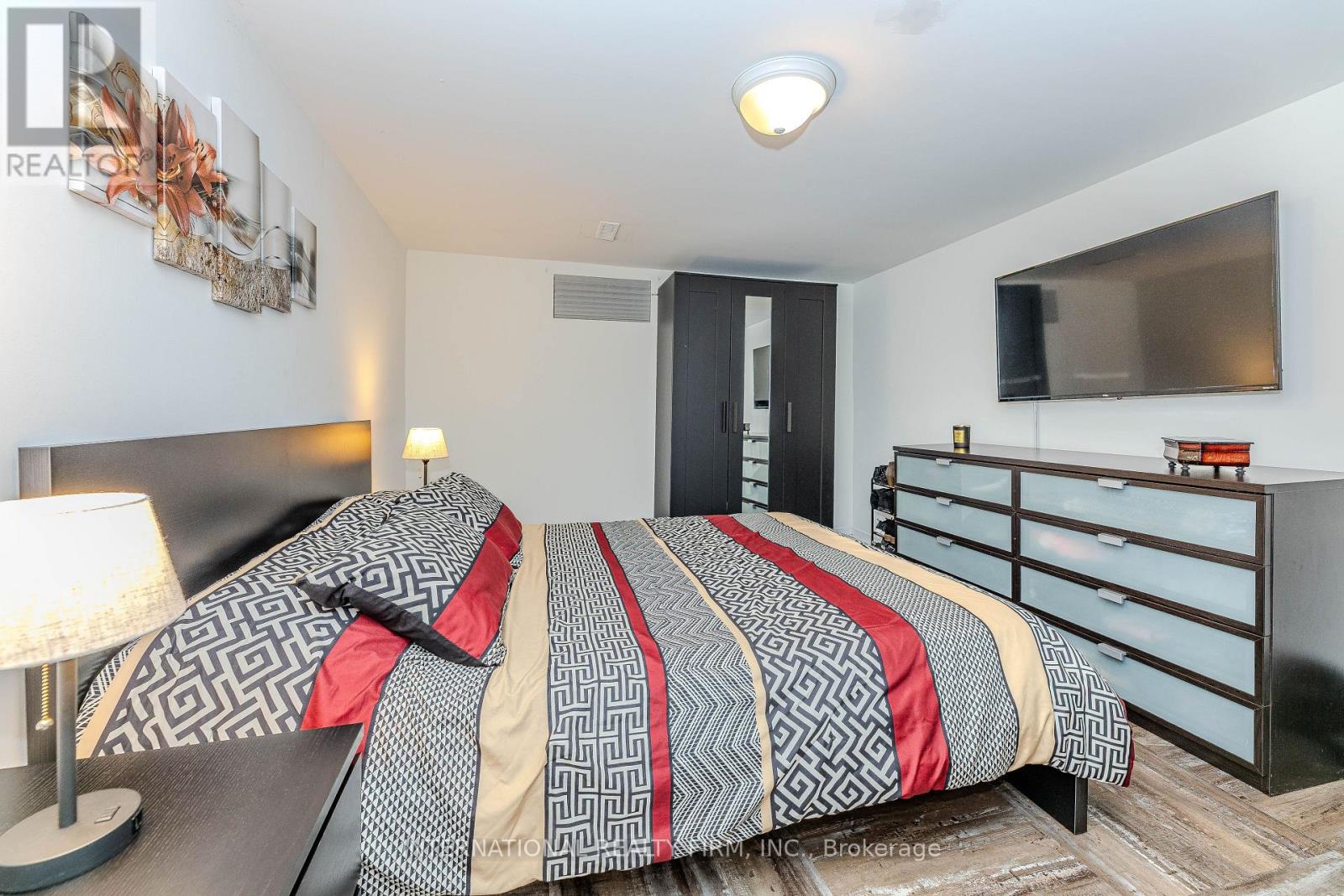 1291 Consort Crescent, Burlington, Ontario  L7M 1J8 - Photo 38 - W13781908