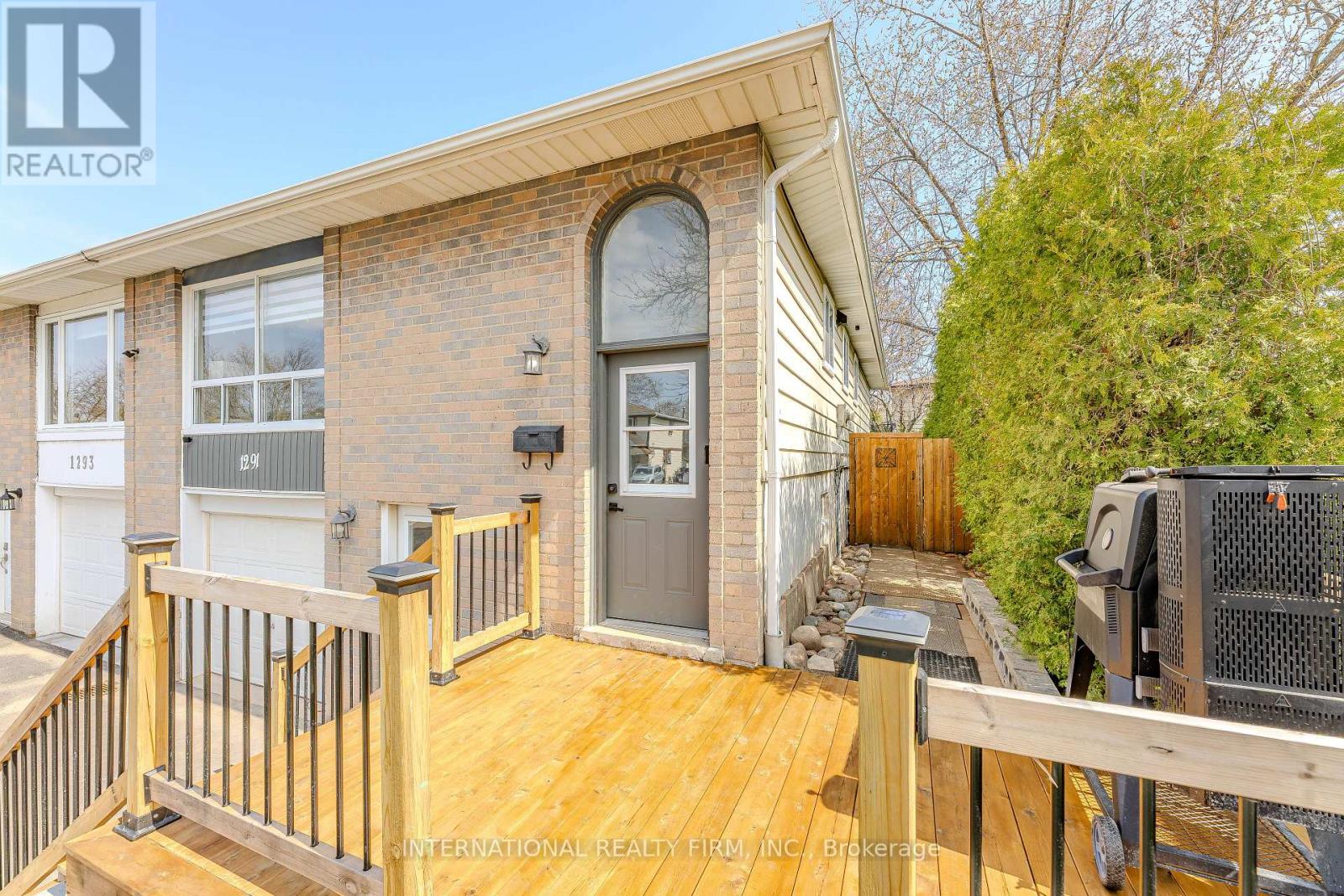 1291 Consort Crescent, Burlington, Ontario  L7M 1J8 - Photo 5 - W13781908