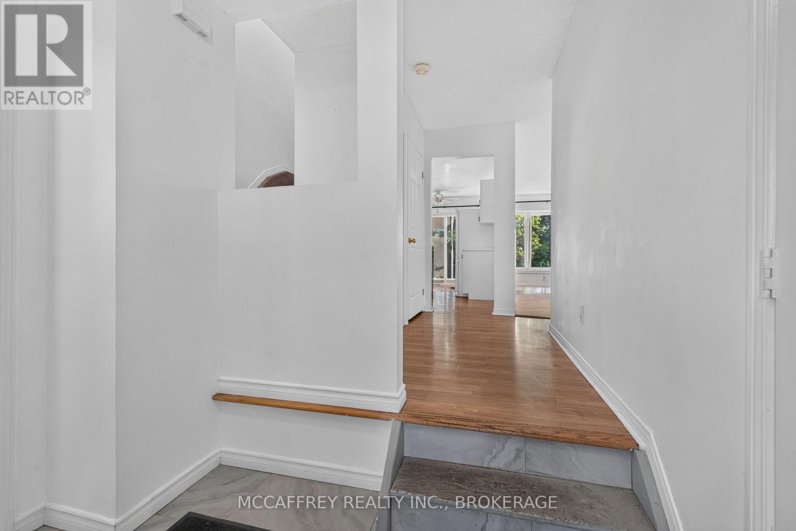 582 Barnsley Crescent, Kingston, Ontario K7M 8X3 - Photo 5 - X13781970