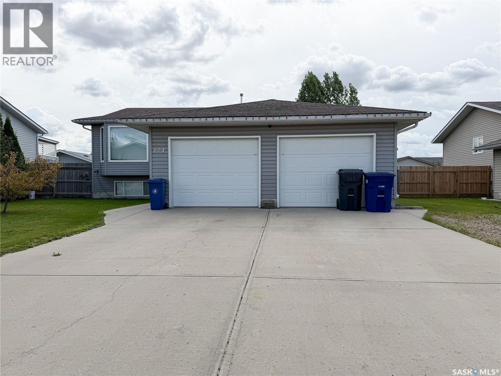 604 7th Avenue W, Meadow Lake, Saskatchewan  S9X 1B1 - Photo 2 - SK048321