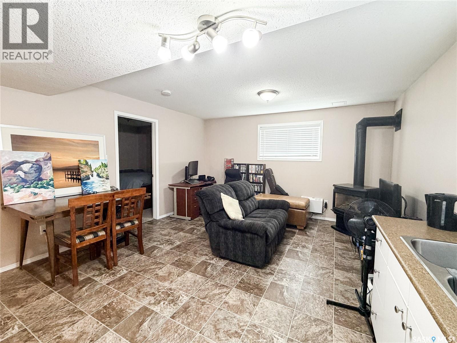 604 7th Avenue W, Meadow Lake, Saskatchewan  S9X 1B1 - Photo 29 - SK048321